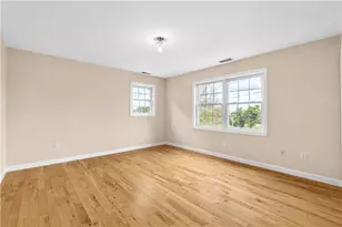 91 Wintechog Hill Rd, No Stonington, CT 06359 - Photo 11