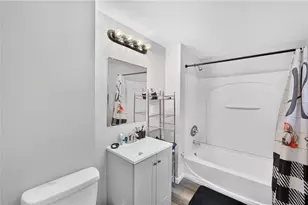 37 Ross St, Woonsocket, RI 02895 - Photo 19