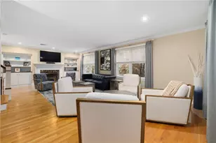30 Vine St, East Greenwich, RI 02818 - Photo 7