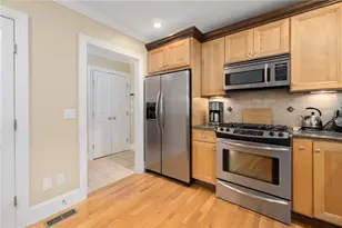 30 Vine St, East Greenwich, RI 02818 - Photo 13