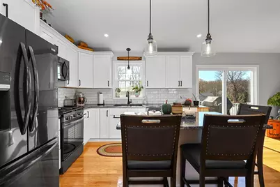 162 Bertenshaw Road, Woonsocket, RI 02895 - Photo 7