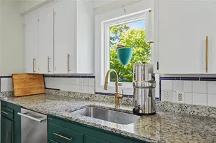 24 Russell Ave, Newport, RI 02840 - Photo 21