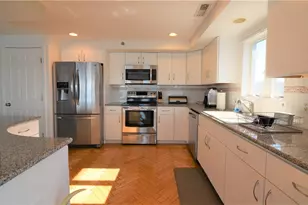 3 Kirwins Ln, Newport, RI 02840 - Photo 11