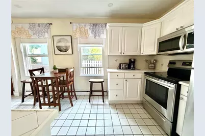 13 Holland Street #1, Newport, RI 02840 - Photo 7