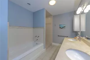 171 Ferry Landing Cir, Portsmouth, RI 02871 - Photo 23
