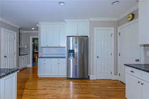 171 Ferry Landing Cir, Portsmouth, RI 02871 - Photo 19