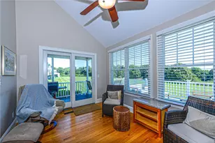 171 Ferry Landing Cir, Portsmouth, RI 02871 - Photo 13