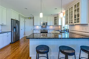 171 Ferry Landing Cir, Portsmouth, RI 02871 - Photo 17