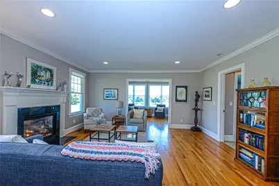 171 Ferry Landing Circle, Portsmouth, RI 02871 - Photo 9