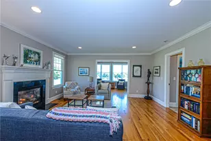 171 Ferry Landing Cir, Portsmouth, RI 02871 - Photo 9