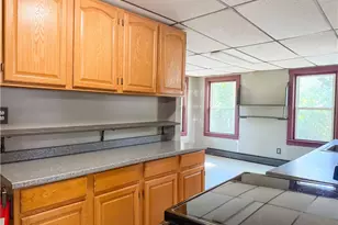 29 Congdon Ave, North Kingstown, RI 02852 - Photo 9