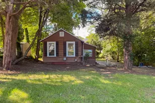 29 Congdon Ave, North Kingstown, RI 02852 - Photo 1