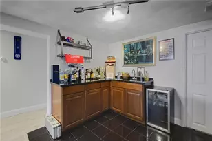 10 Summit Ave, Johnston, RI 02919 - Photo 19