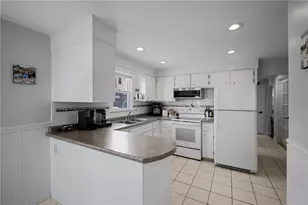 10 Summit Ave, Johnston, RI 02919 - Photo 7