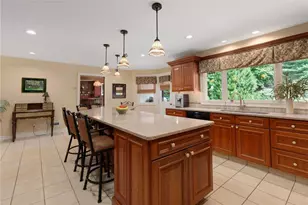 2 Lancers Ln, Lincoln, RI 02865 - Photo 9