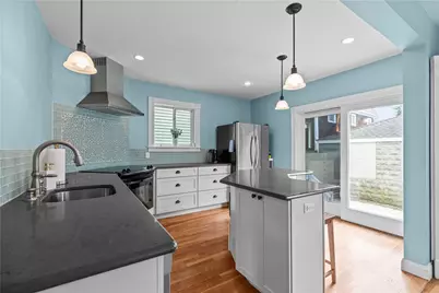 11 Ann Street, Newport, RI 02840 - Photo 9