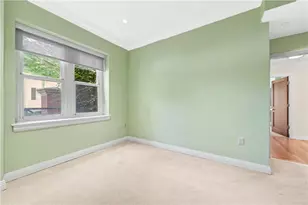 341 Thames St, Bristol, RI 02809 - Photo 27
