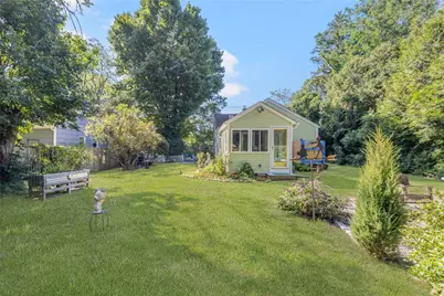 20 Samuel Rodman Street, South Kingstown, RI 02879 - Photo 11