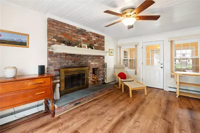 8 Wheeler Avenue, Bristol, RI 02809 - Photo 9