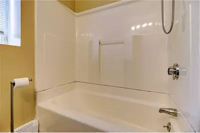499 Farmington Avenue, Cranston, RI 02920 - Photo 11