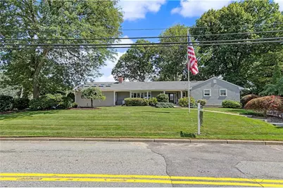210 Wildflower Drive, Cranston, RI 02921 - Photo 5