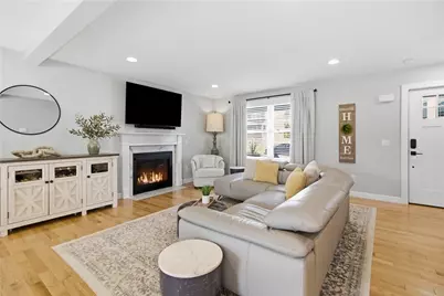 459 Louise Street, Woonsocket, RI 02895 - Photo 9