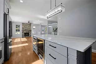 58 Jackson Ave, Johnston, RI 02919 - Photo 7