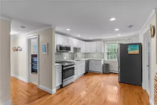 17 Bank St, Warwick, RI 02888 - Photo 7