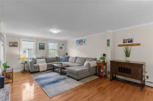 17 Bank St, Warwick, RI 02888 - Photo 11
