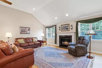 23 Valley Stream Drive, Cumberland, RI 02864 - Photo 7