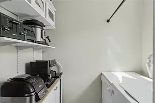 53 Governor St, Providence, RI 02906 - Photo 25