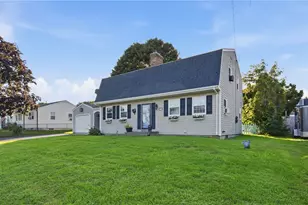 11 Linda Ave, Portsmouth, RI 02871 - Photo 3