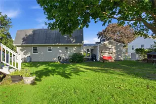 11 Linda Ave, Portsmouth, RI 02871 - Photo 7