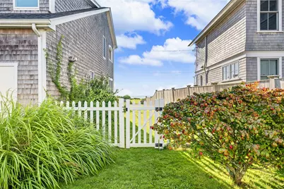 29 Glenwood Avenue, Narragansett, RI 02882 - Photo 35