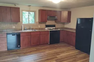 2194 Warwick Ave, Warwick, RI 02889 - Photo 5