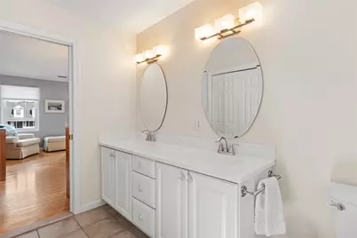 38 Lindsay Lane, Cranston, RI 02921 - Photo 35