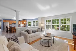 38 Lindsay Ln, Cranston, RI 02921 - Photo 15