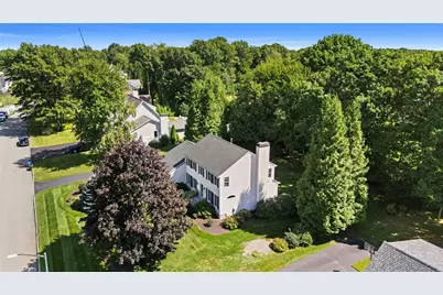 38 Lindsay Lane, Cranston, RI 02921 - Photo 3