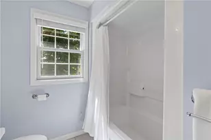 38 Lindsay Ln, Cranston, RI 02921 - Photo 37