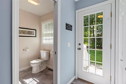 38 Lindsay Lane, Cranston, RI 02921 - Photo 25