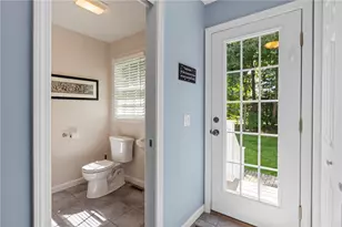 38 Lindsay Ln, Cranston, RI 02921 - Photo 25