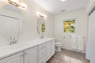 38 Lindsay Ln, Cranston, RI 02921 - Photo 33