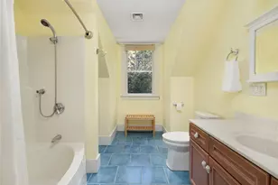 26 Thayer Ave, Narragansett, RI 02882 - Photo 23
