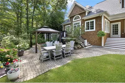 26 Thayer Avenue, Narragansett, RI 02882 - Photo 31