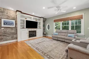 26 Thayer Ave, Narragansett, RI 02882 - Photo 7