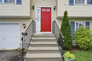 71 Clemence St, Cranston, RI 02920 - Photo 1