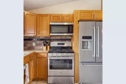 71 Clemence Street, Cranston, RI 02920 - Photo 7