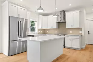 26 Carpenter Ave, Barrington, RI 02806 - Photo 3