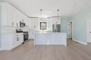 38 Ashburne St, Pawtucket, RI 02861 - Photo 9