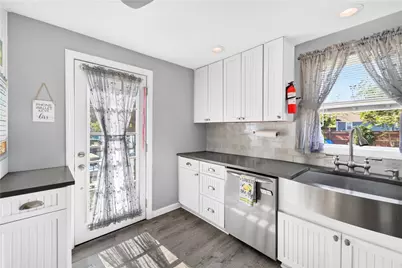 333 Maple Street, Warwick, RI 02888 - Photo 3